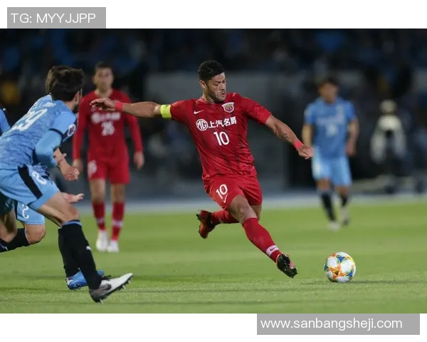 传奇前锋对决上港直播精彩赛事回顾与分析 传奇前锋对决上港直播精彩赛事回顾与分析