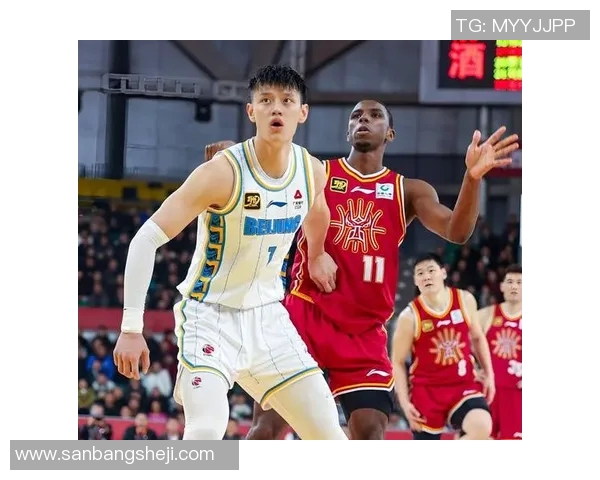 篮球明星齐聚一堂激战篮球比赛展现巅峰对决与精彩瞬间